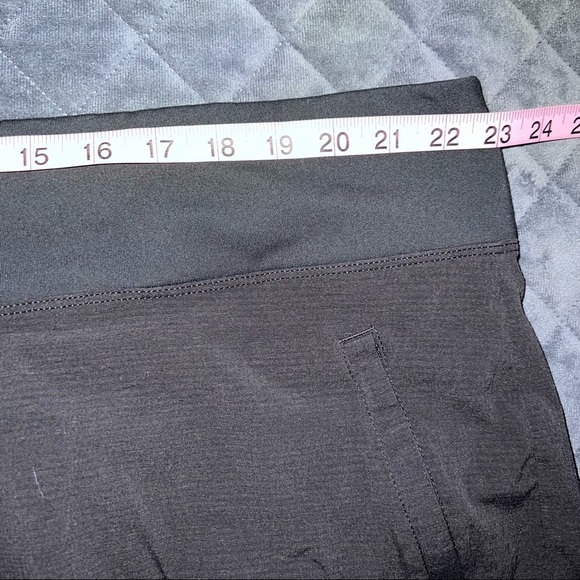 Athleta Shorts Women 24 Trekkie North Black Hiking Or Around Town Stretch L - Picture 12 of 13